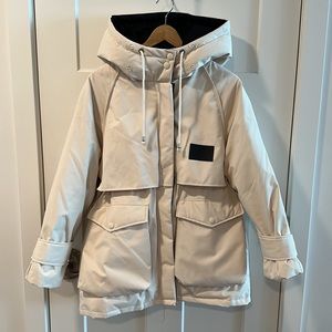 NWOT. LIT Activewear White Duck Down Parka. Size S.
